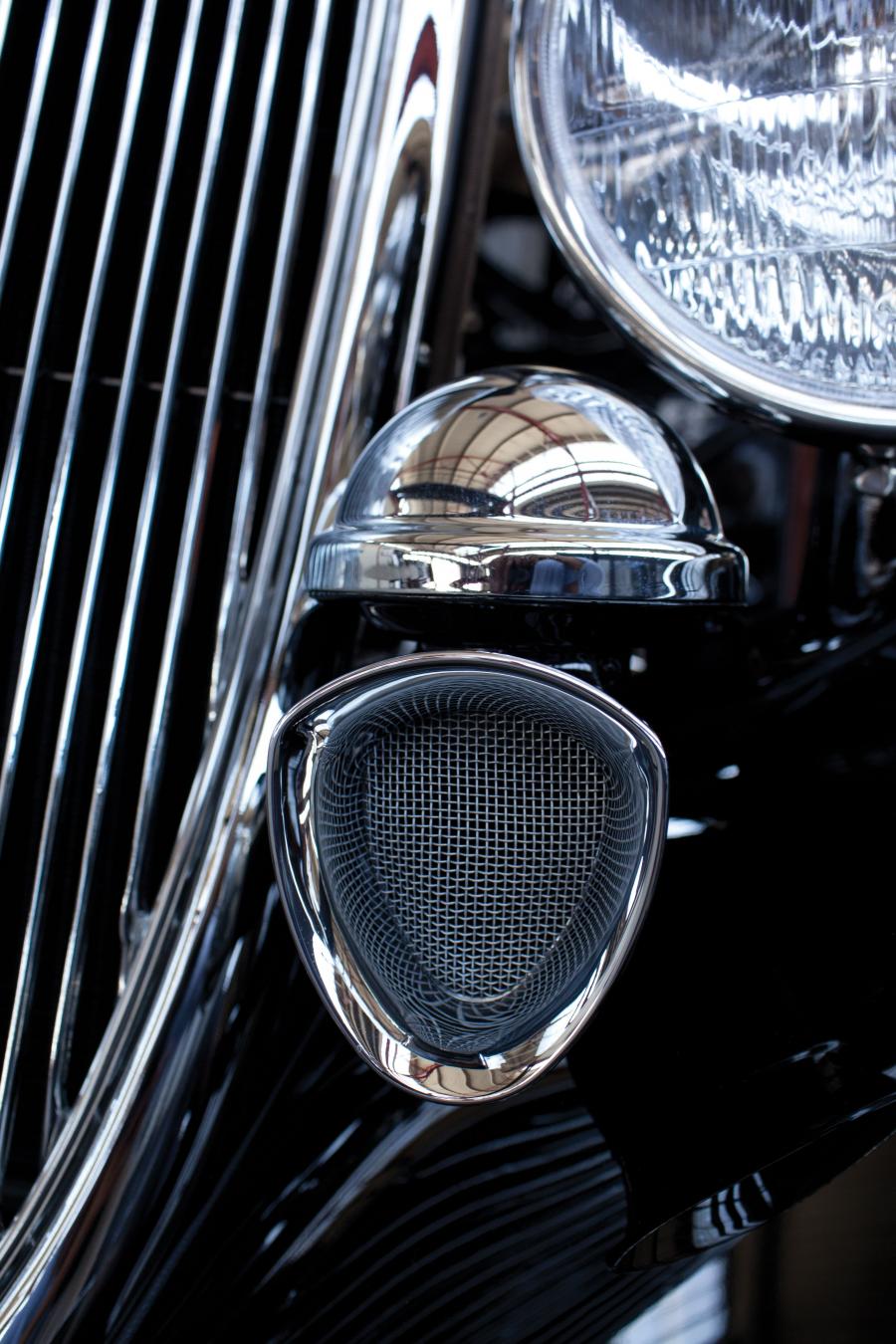  Ford V8 DeLuxe 3-Window Coupe 1934 года  (фото 4 из 24)